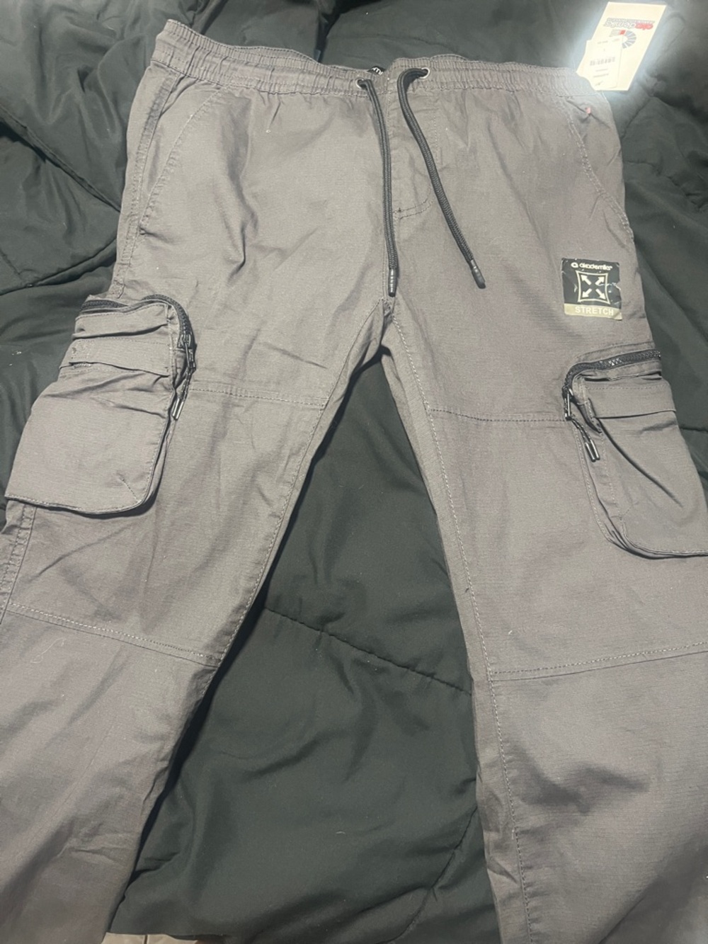 Akademiks Black Cargo Pants with Utility Pockets